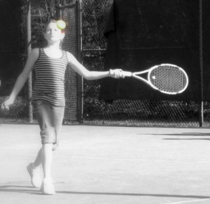 tennis-bw-girl